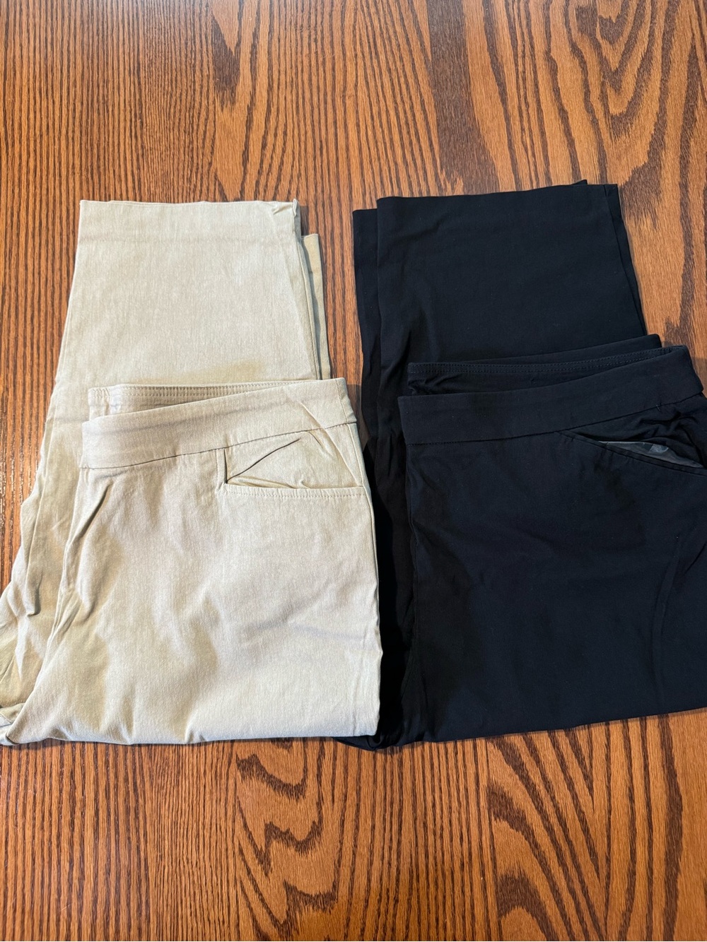 Women’s Pull-On Stretch Capri - Black and Beige